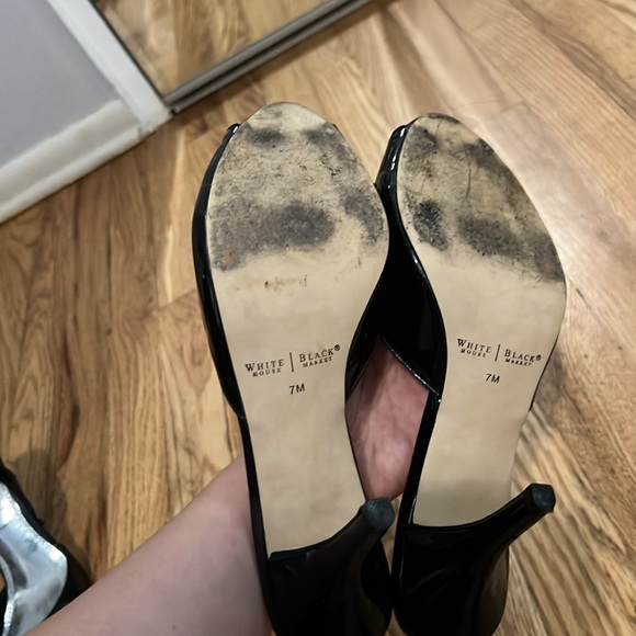 WHITE HOUSE BLACK MARKET Heels - Picture 3 of 5